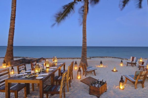 Bluebay Beach Resort_beach