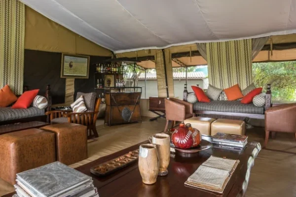 ed225f_b398ef732cb44708a4a93392ff711761_mv2